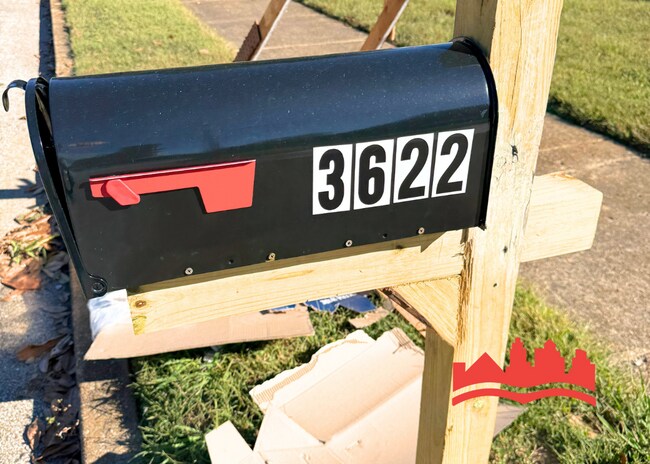 Photo - 3622 University St