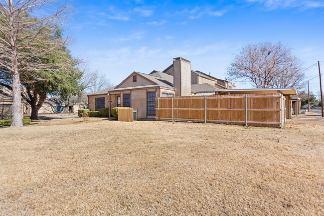 Photo - 3343 Chimney Pl Dr