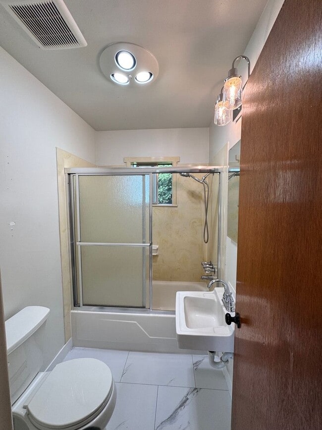 Photo - Charming 2-Bedroom Home with Spacious Back...