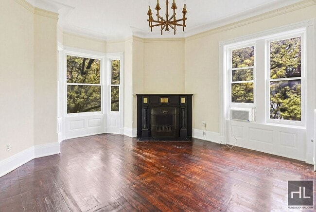 Building Photo - Willow Street