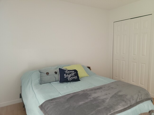 1st Room for rent - 106 Woodbury Pines Cir Unit Second Room for Rent