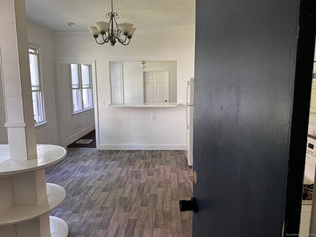 Photo - 42 Bassett St