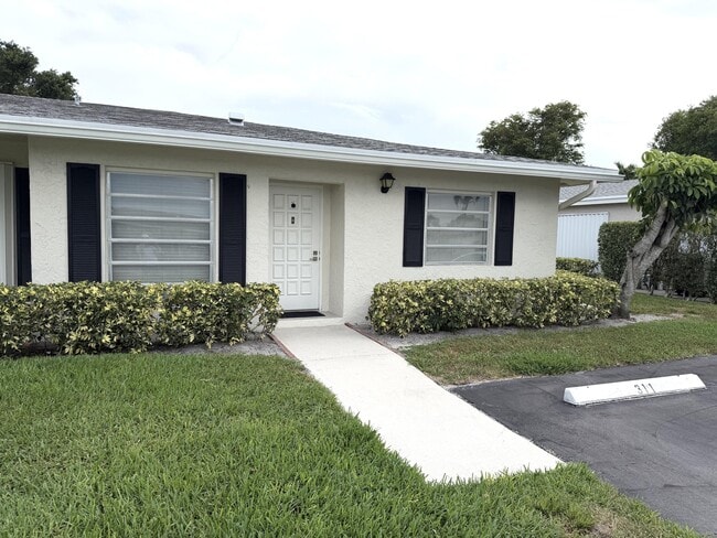 Building Photo - 2520 Pansy Ln