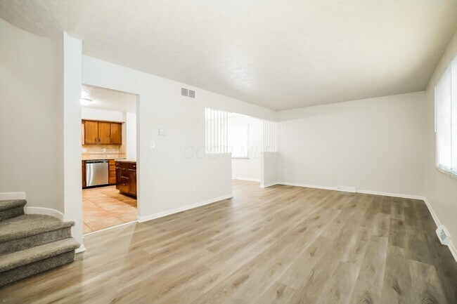 Photo - 1668 Kildare Pl