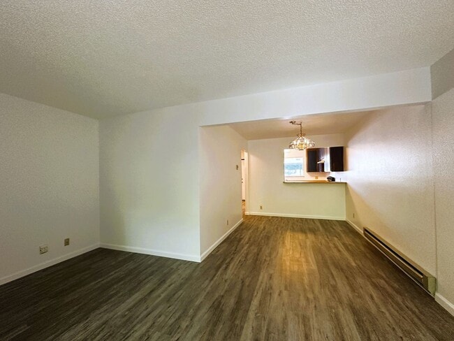 Photo - 1358 Parkway Dr