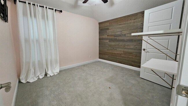 Photo - 18777 Laurel Hills Dr