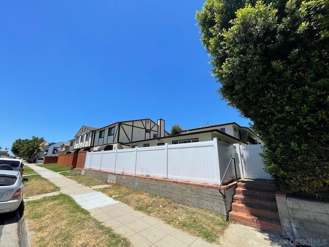 Building Photo - 2252 Garnet Ave Rental