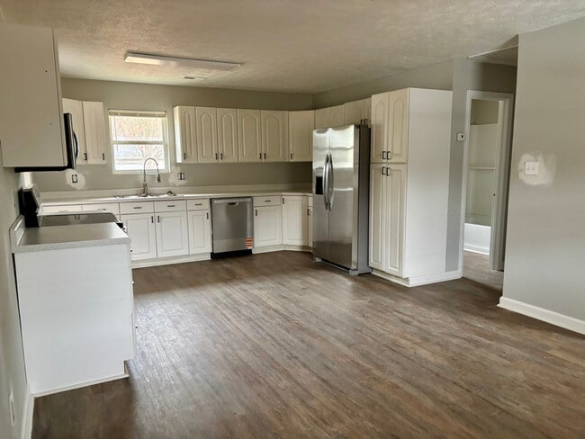 Photo - 1195 Minter Rd