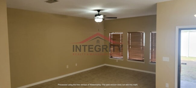 Photo - 3 bed/2.5 bath in Brighton Park