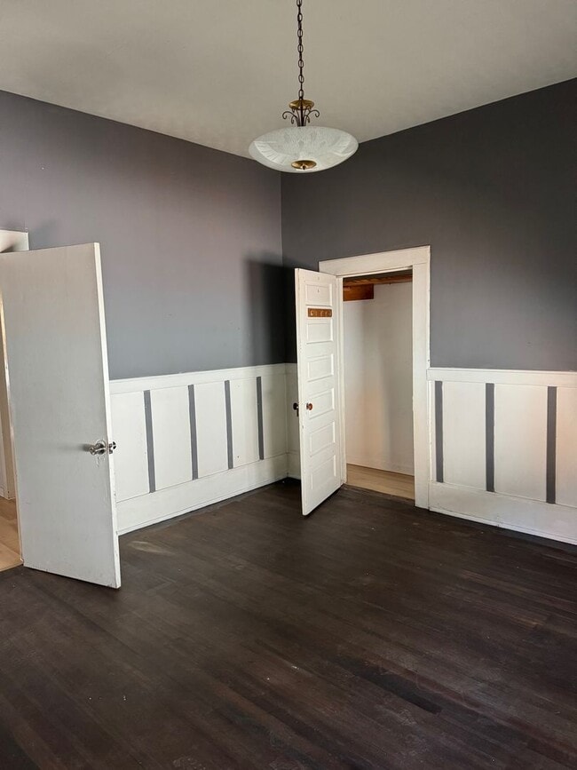 Photo - 3 bd 1 ba dowtown town Gadsden