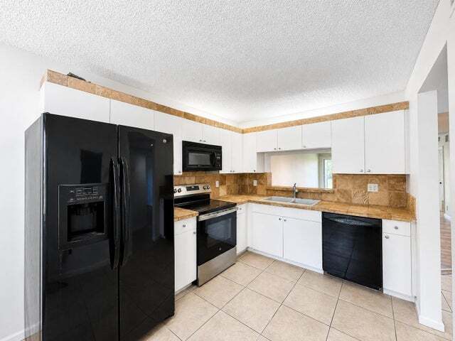 Building Photo - 340 NW 67th St Unit 340 NW 67TH Street 108, B