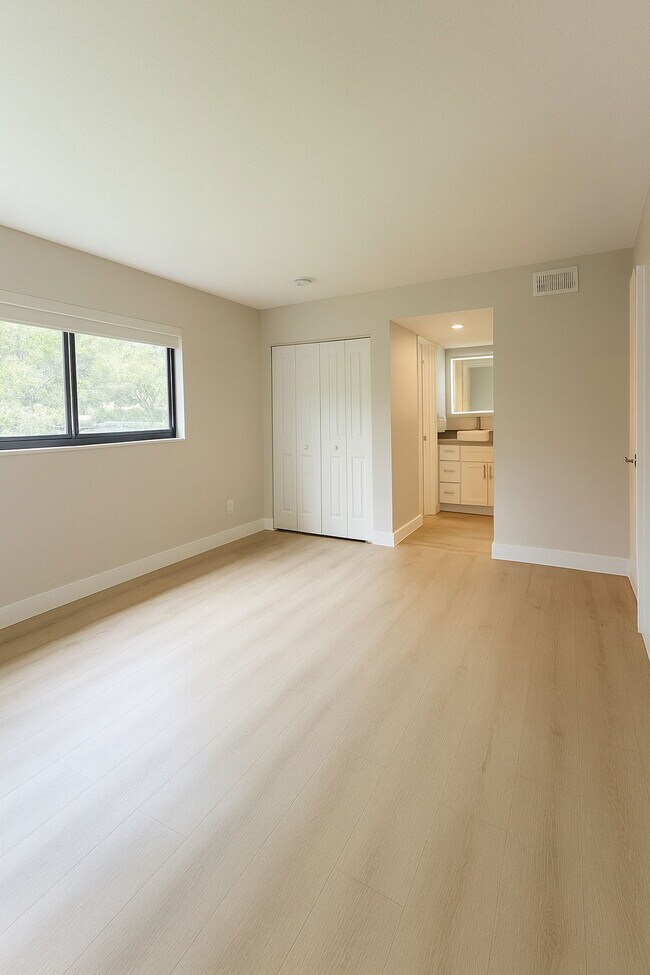 Photo - 189 SE 5th Ave