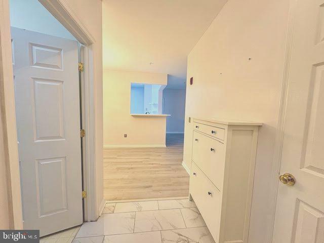 Building Photo - 11322 Westbrook Mill Ln Unit 204