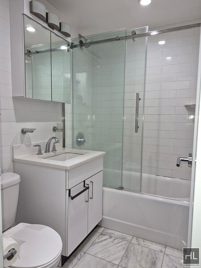Photo - BEEKMAN PLACE Unit 7B