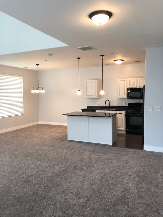 Building Photo - 4528 W South Jordan Pkwy Unit 105 Rental