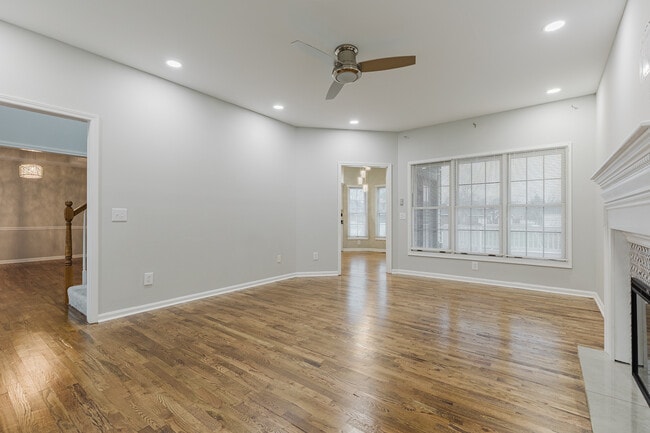 Photo - 404 Michigan Ave