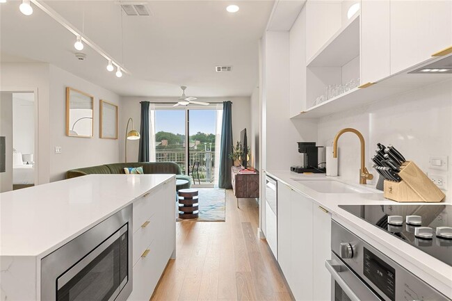 Photo - 2323 S Lamar Blvd Unit 512