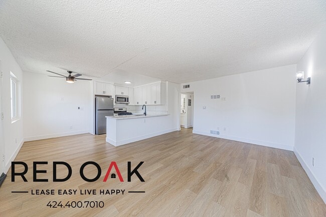 Photo - 13922 Sayre St Unit 6