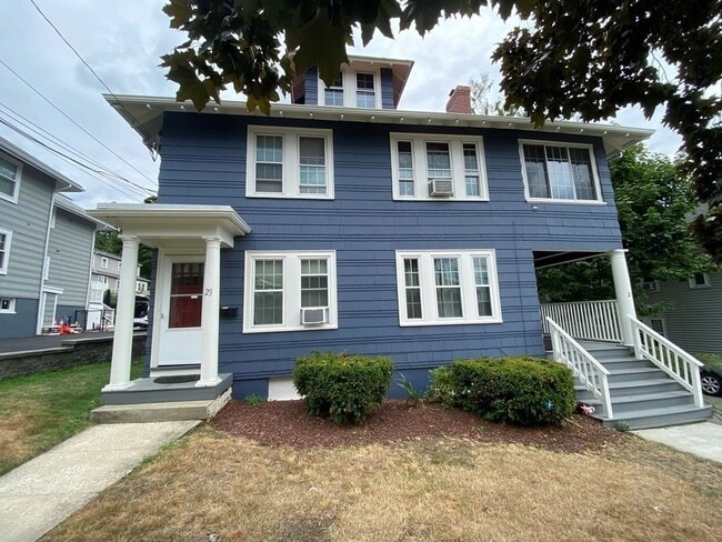 Building Photo - 21 Richards Rd Unit 1 Rental