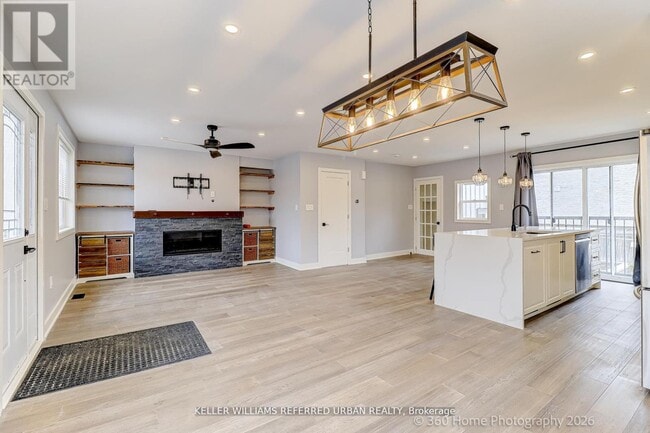 Photo - 84 Foch Ave