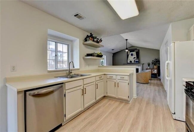 Photo - 10570 Bridgemor Dr