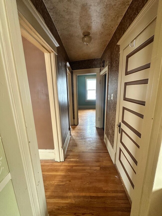 Photo - 1100 E Corrington Ave Unit 1100 E Corrington Ave  2-1