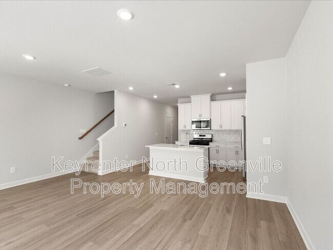 Photo - 855 Ernest Ln