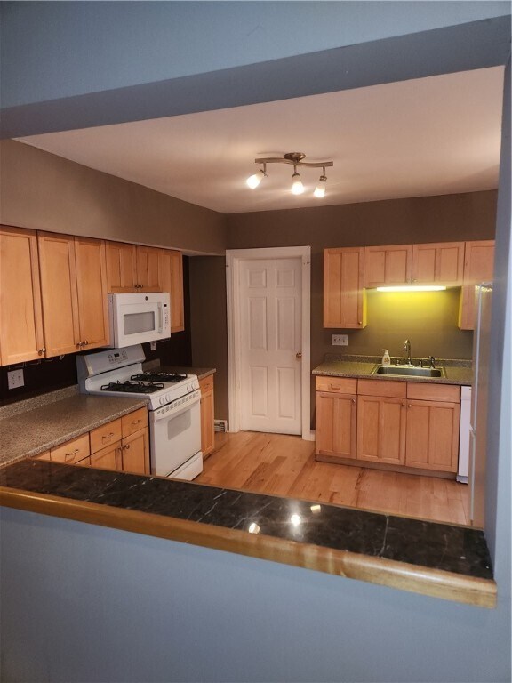 Building Photo - 57 Rowley St