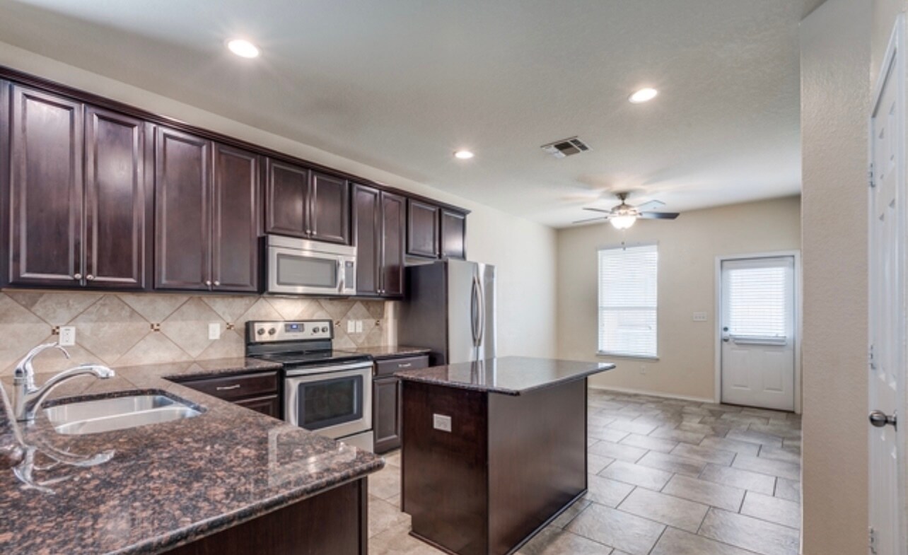 Photo - 11341 Fine Design