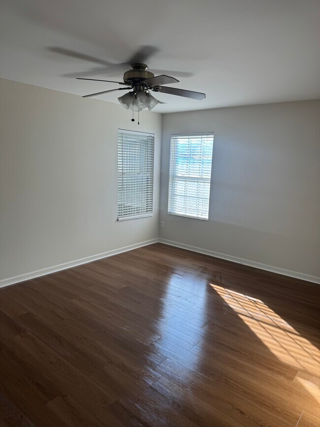 Photo - 2205 Lannigan Dr