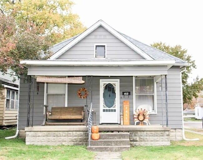 Building Photo - Charming 3-Bedroom Home on Terre Haute’s E...