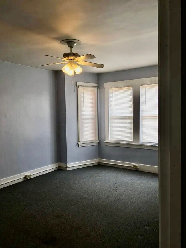 Photo - 2918 Clermont Unit 4