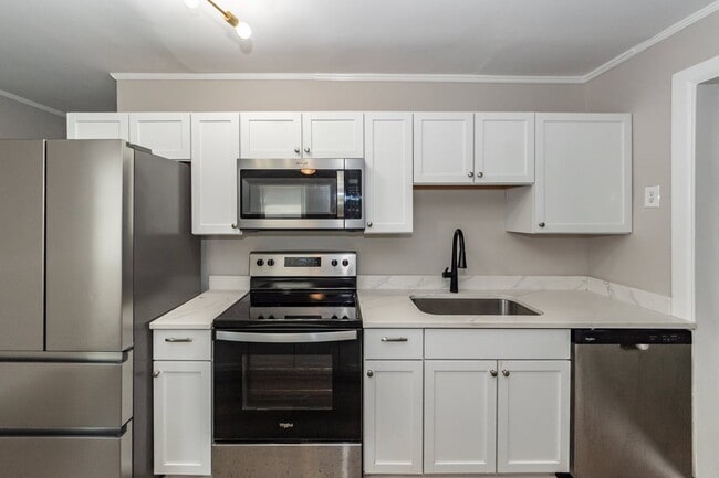 Photo - 3860 Chestnut St
