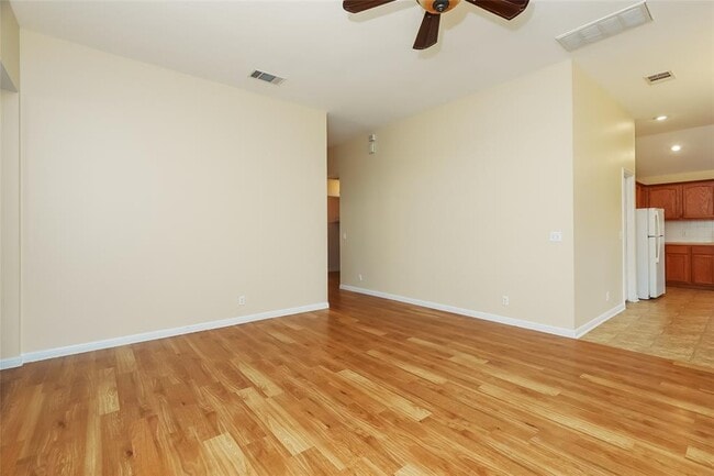 1561 Kenneys Way