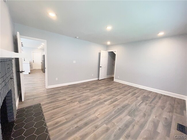 Photo - 1222 Hawley Ave