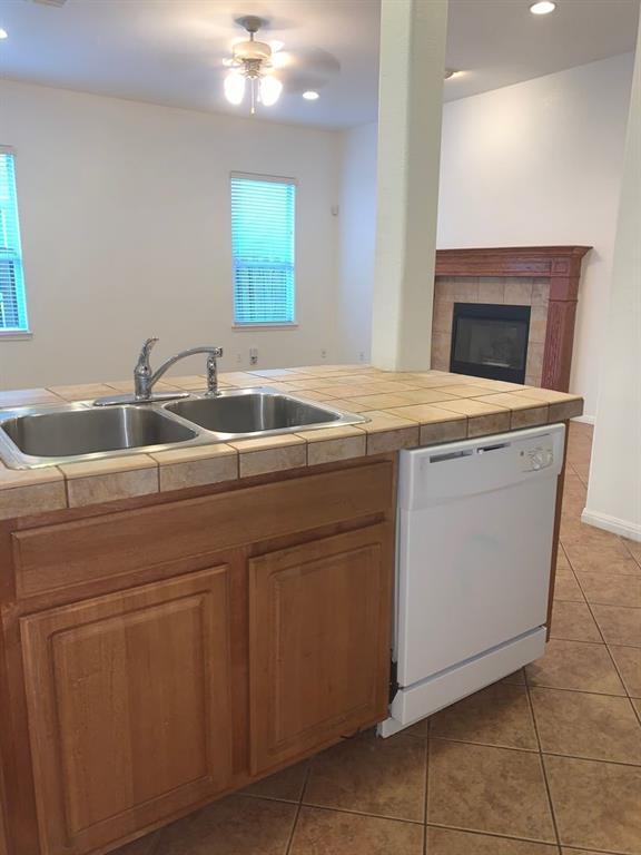 Photo - 1904 W 42nd St