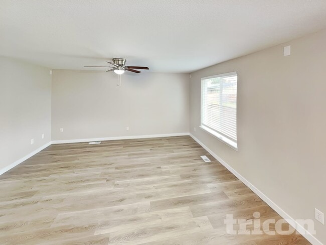 Photo - 6509 NE 139th Ct