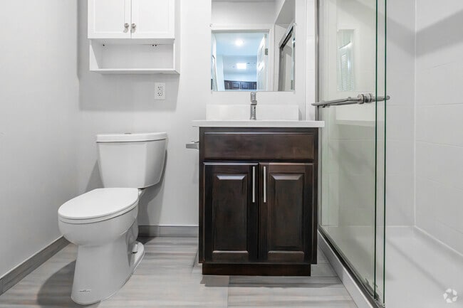 Studio - 500SF - Bathroom