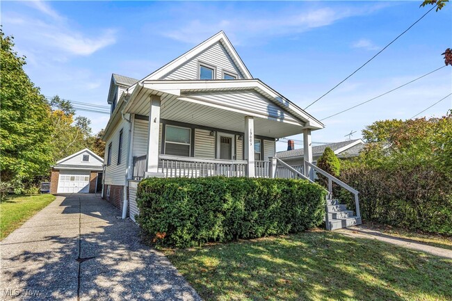 Photo - 19003 Cherokee Ave House