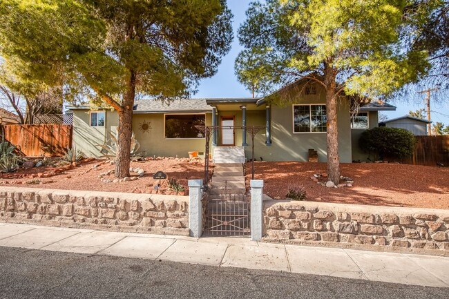 Building Photo - Stunning Turn of the 20th Century Home in ...