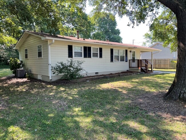 Building Photo - Updated 3/1 House in Lindale $1,295