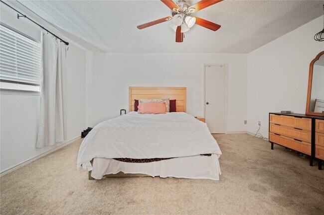 Photo - 1314 Town Cir Unit 1