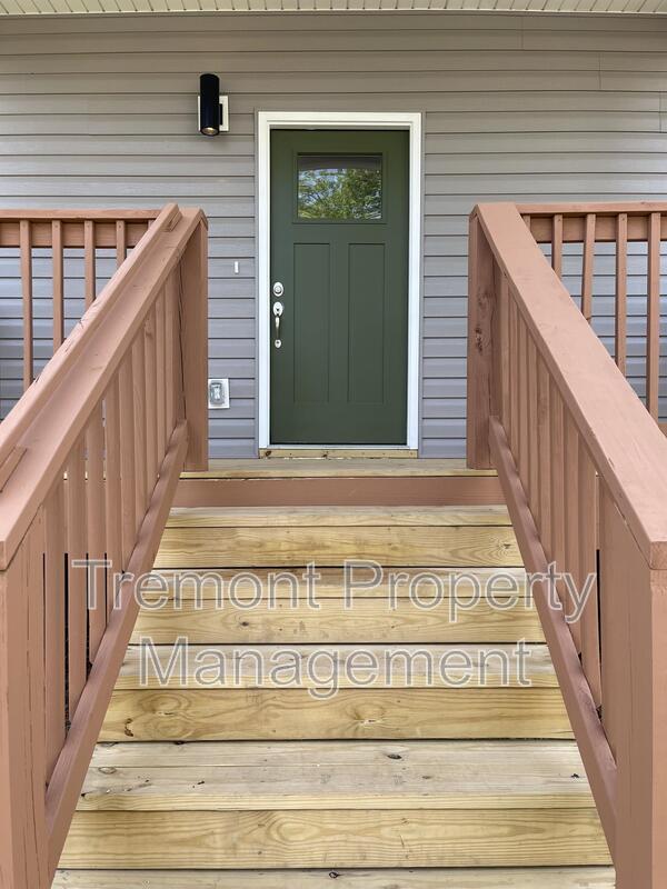 Photo - 1922 S Watkins St