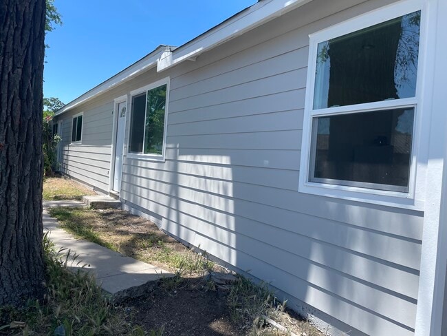 Photo - 2206 Spring St