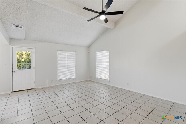 Photo - 115 Crest Dr