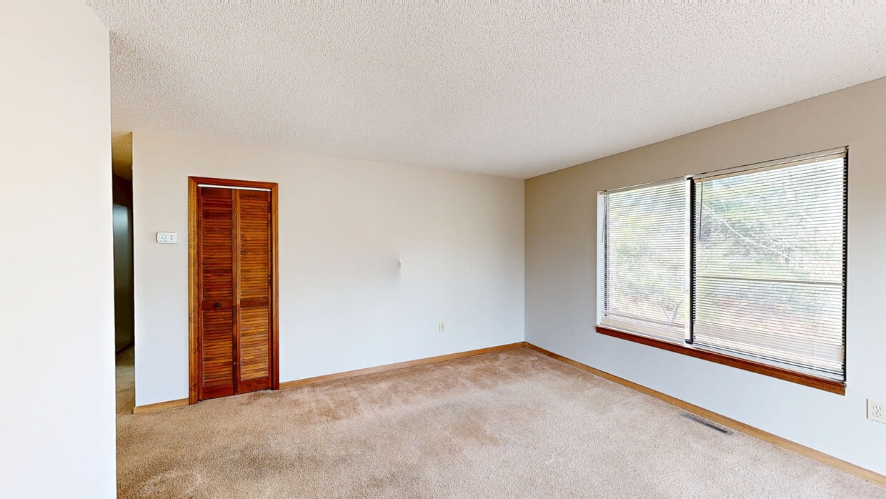Photo - Shagbark Apartments