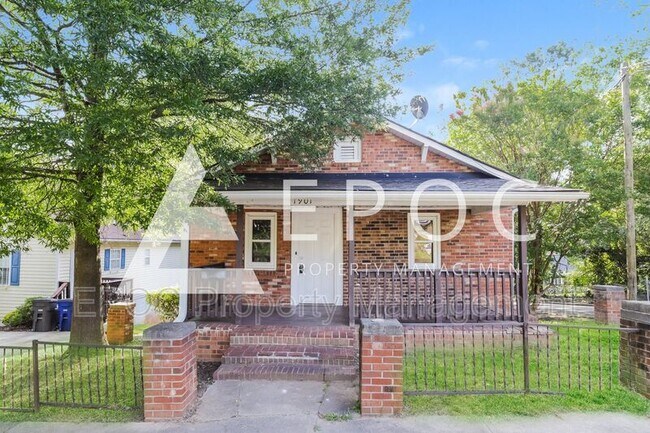 Photo - 1901 N Dunleith Ave