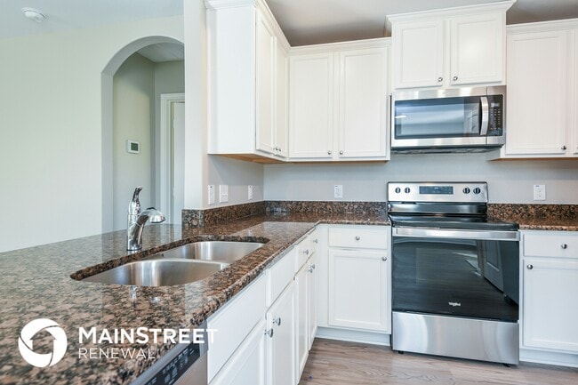 Photo - 28041 Irving Dr