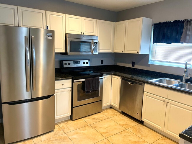 Photo - 316 N Grandview Ave Unit #B Upstairs