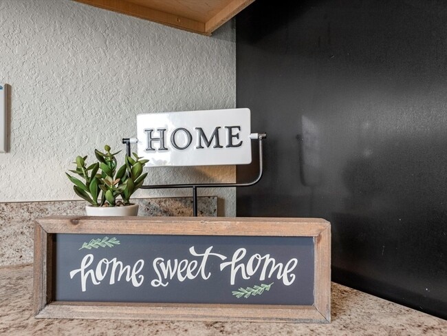 Building Photo - 12603 Telge Rd Unit 21-E